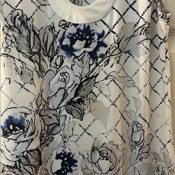 White House Black Market White and Blue Patterned Dress - Picture 3 of 4